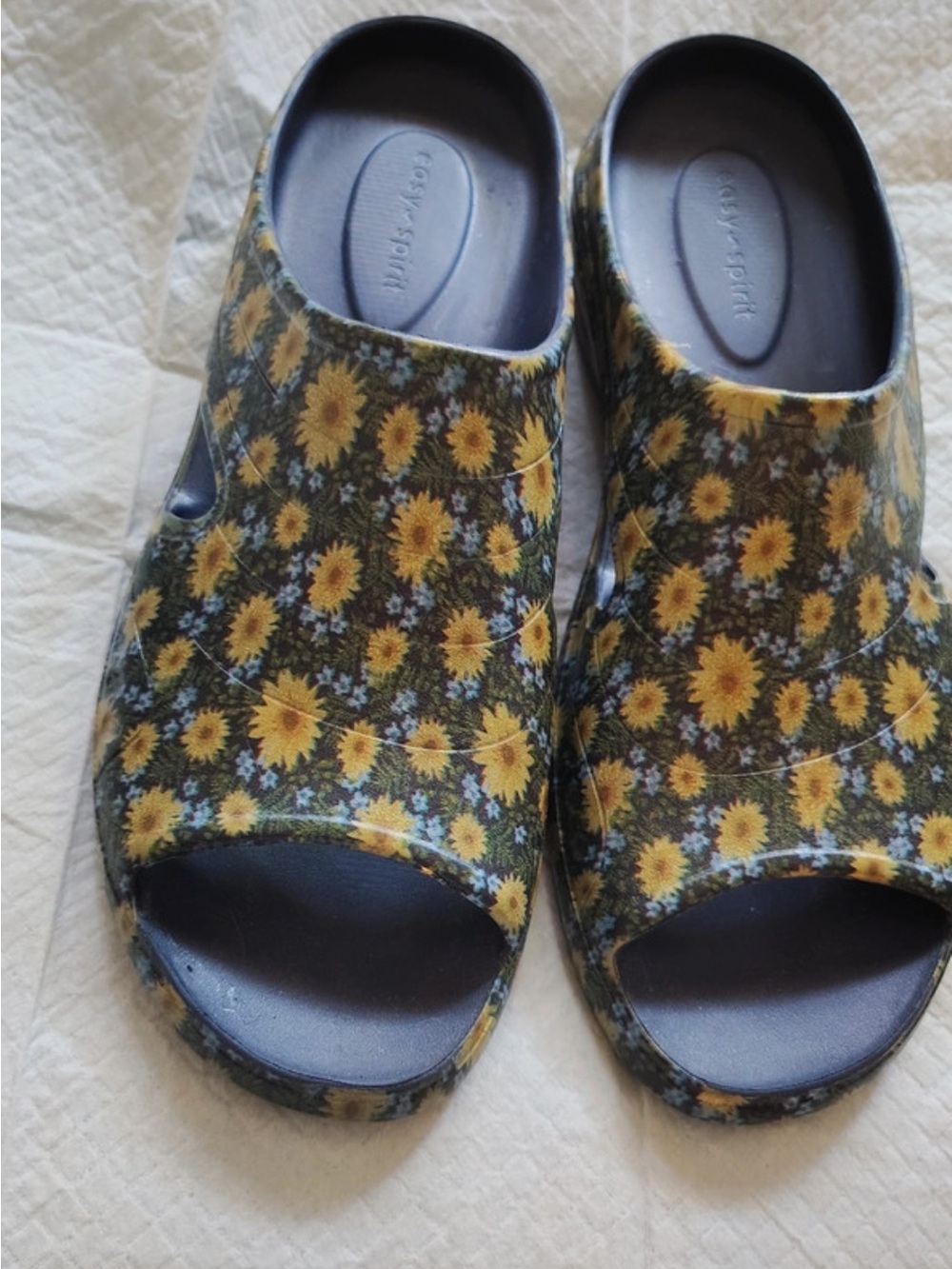 Easy Spirit Tess Sunflower Slip-On Sandals 10M NWOT